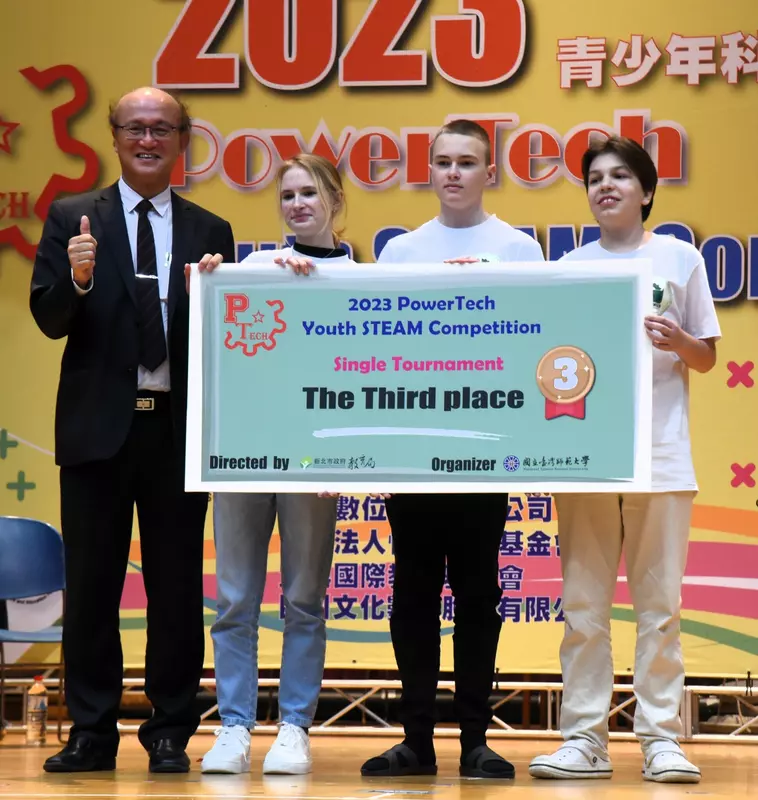 Изображение #4 для публикации «юные изобретатели : Российская сборная инженеров конструкторов выступила на конкурсе 2023»