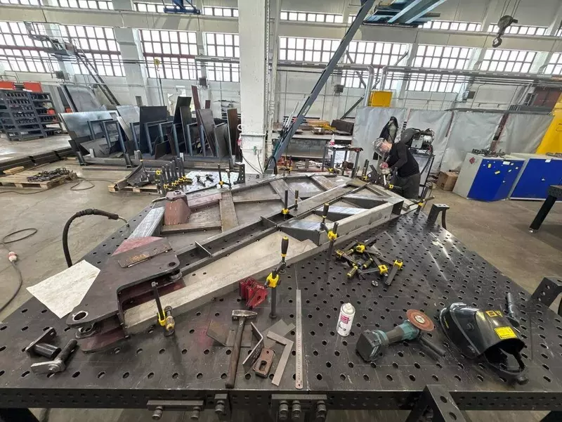 1 для новости «Перспективные разработки: ВЕКТОР ГРУПП модернизировала сварочный участок для производства спецтехники»