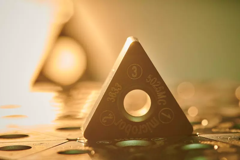 Фото 8 для новости «роботы: Развитие станкостроения и робототехники в Москве»