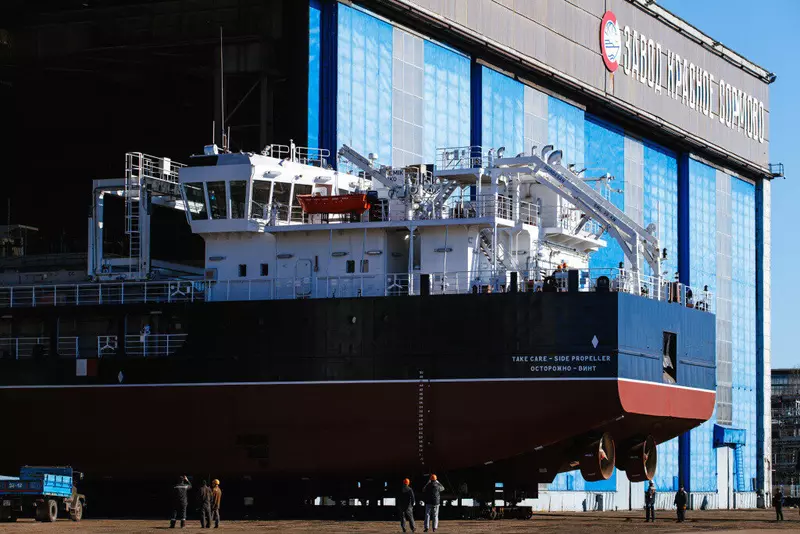 #2 для статьи «ОСК: ОСК спустила на воду очередной сухогруз проекта 59»