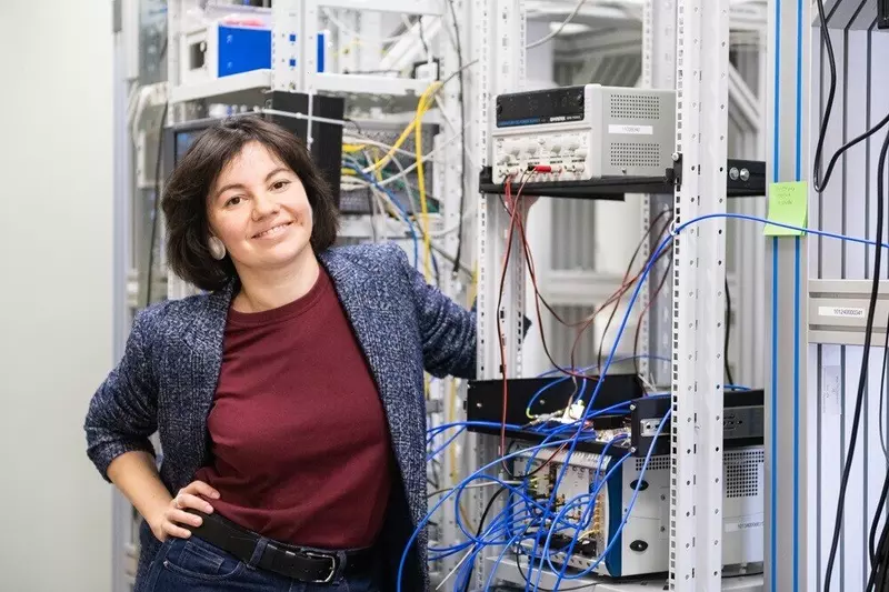 Картинка 3 для новости «изобретения: Российские учёные создали самый производительный 8 кубитный квантовый процессор»