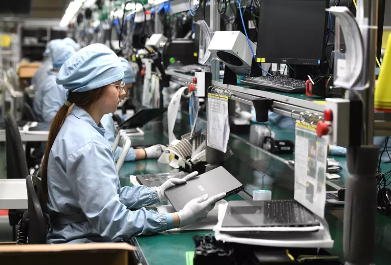 4 для новости «ГК Аквариус открыла новый цех сборки и тестирования серверов»