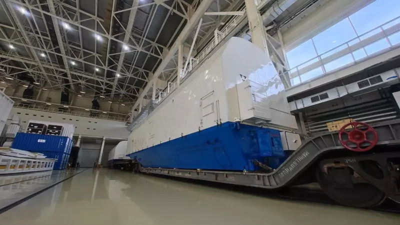 Картинка №3 для статьи «космонавтика: На Восточный доставлен головной обтекатель для первого пуска ракеты Ангара»