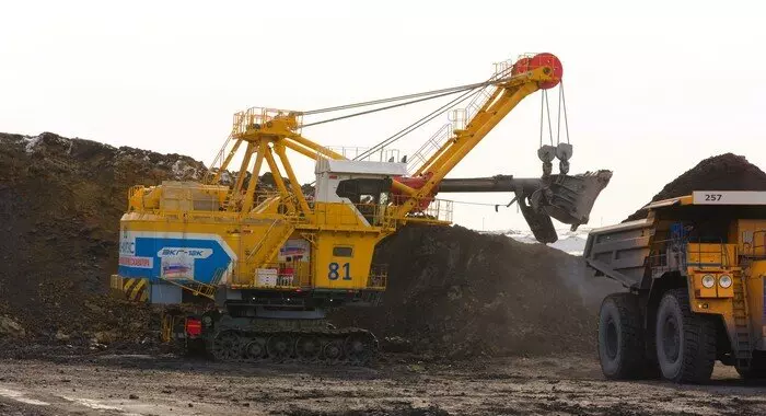 Сибантрацит ввел в эксплуатацию очередные российские электрические экскаваторы