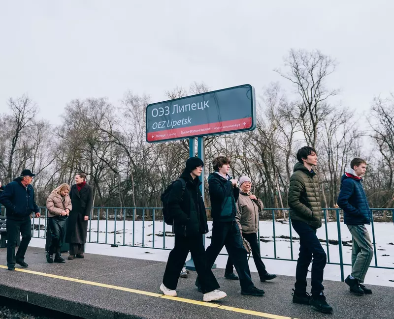 Фото 1 для поста «Отдых и туризм: Первая промышленная экскурсия на электричке прошла в ОЭЗ Липецк»