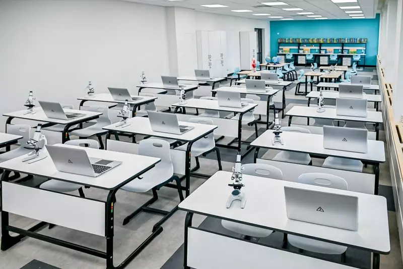 Картинка 1 для новости «Детские сады и школы: Завершена масштабная реконструкция корпуса образовательного центра Протон на Филёвском бульваре»