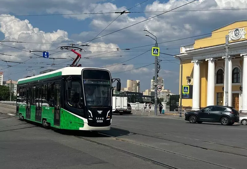 Иллюстрация №2 для новости «спецтехника и логистика: Предприятие Роскосмоса завершило поставку очередной партии трамваев в Челябинск»