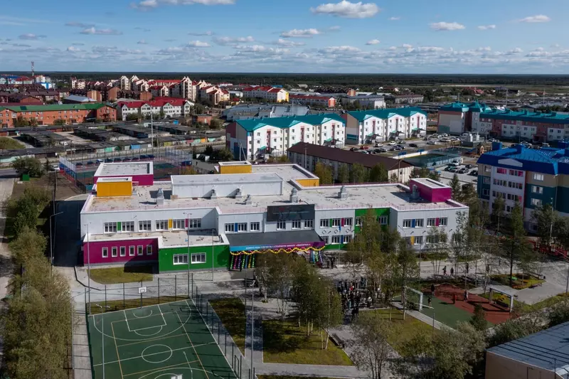 В молодом городе Ямала построена школа Высотка