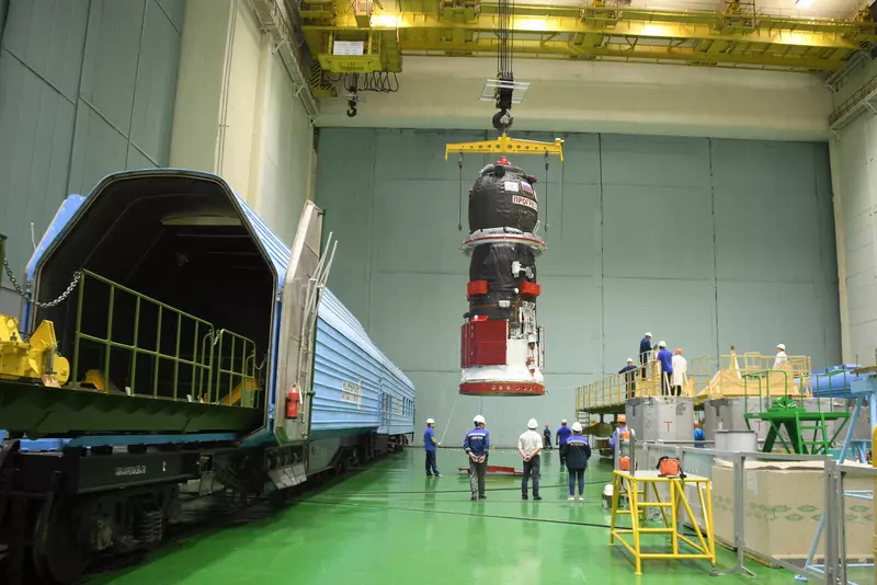 Фото №15 для статьи «На Байконуре заправили грузовой корабль Прогресс МС 24»