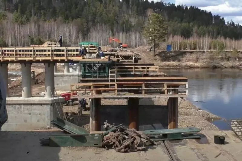 Картинка №10 для поста «Строительство важных автодорожных мостов ведётся в Югре и Приангарье»