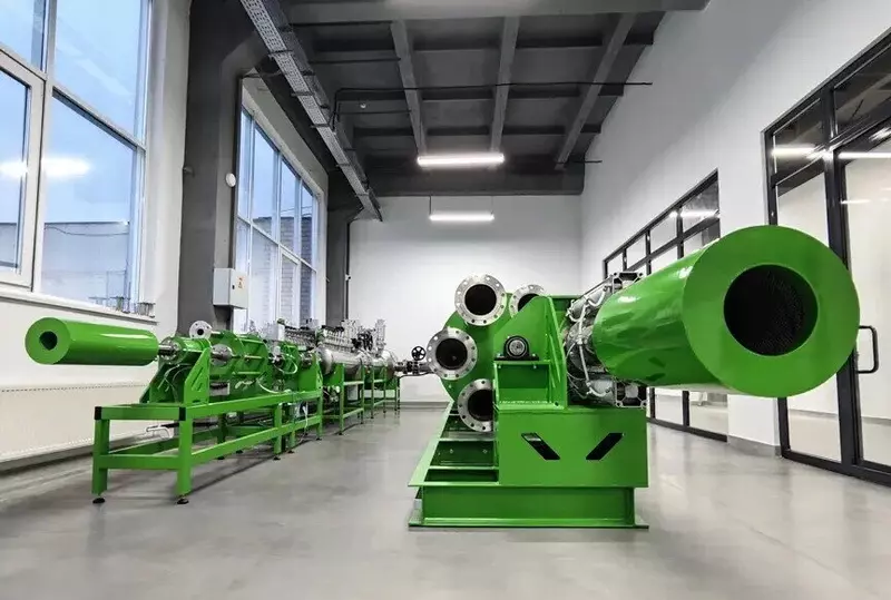 Фото 1 для статьи «Перспективные разработки: Челябинская компания ЭМИС смонтировала новую поверочную установку для счётчиков газа»