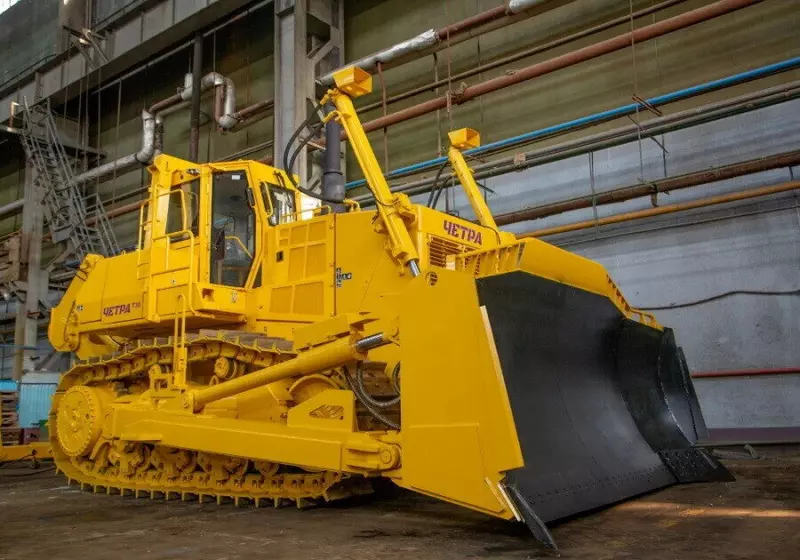 Промтрактор запустил серийное производство новой модели тяжелого гусеничного бульдозера