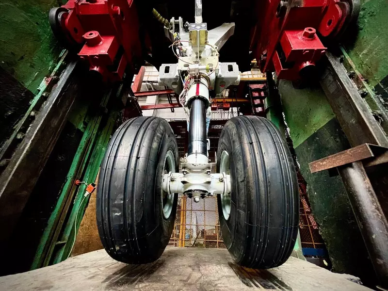 В СибНИА прошли динамические испытания шасси самолёта 100