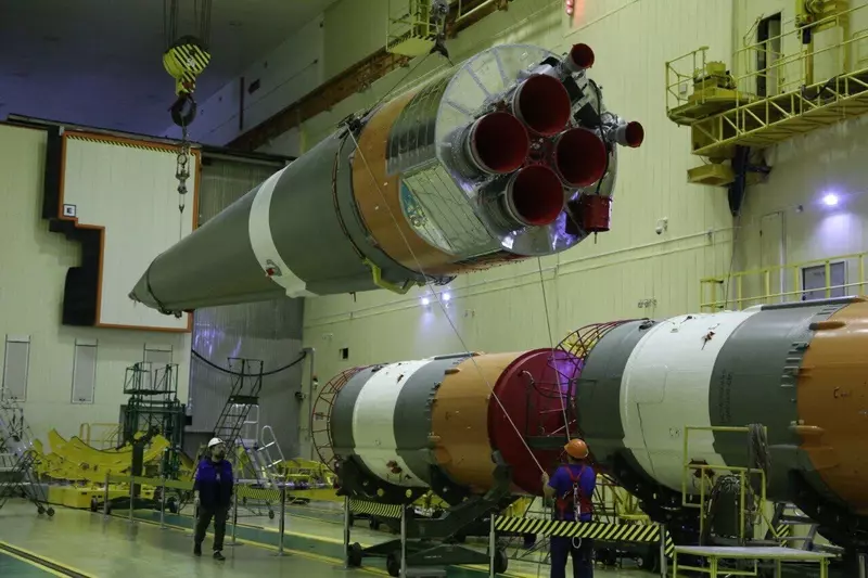 Иллюстрация #4 для поста ««Союз-2.1а»: На Байконуре собирают ракету носитель Союз 2»