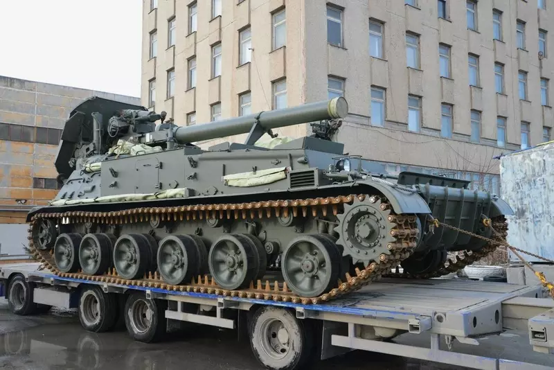 Фото #2 для новости «гаубица 2С19М1 : Ростех передал в войска заключительную в этом году партию модернизированных гаубиц Мста С»