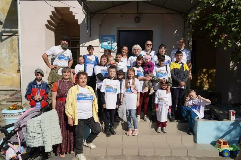 Изображение №3 для публикации «экология: В Ангару выпустили 20 тысяч мальков сазана»