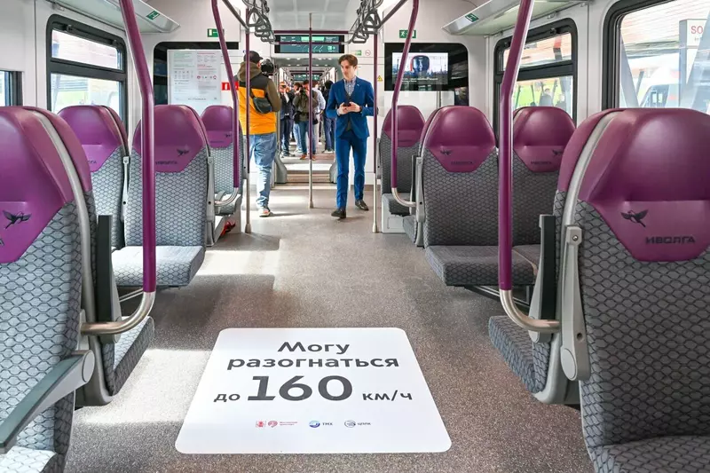 Фото 3 для ««Иволга 4.0»: Поезд нового поколения Иволга 4»