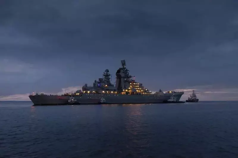 Изображение №1 для «Фотофакты: Новые фотографии модернизированного крейсера Адмирал Нахимов проекта 11442М»