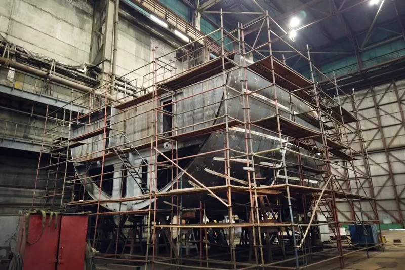 На Верфи братьев Нобель завершается формирование второго блока корпуса буксира Нарвская застава