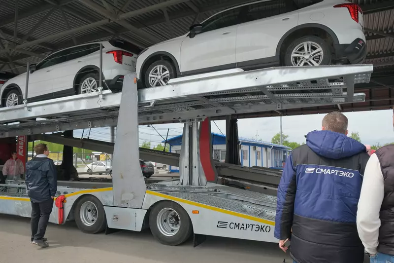 Изображение 6 для статьи «Нижегородский завод Смартэко запустил производство полуприцепа автовоза на 8 автомобилей»