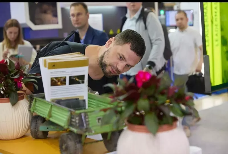 Очистка промышленным лазером на выставке Металлообработка 2025 в Москве