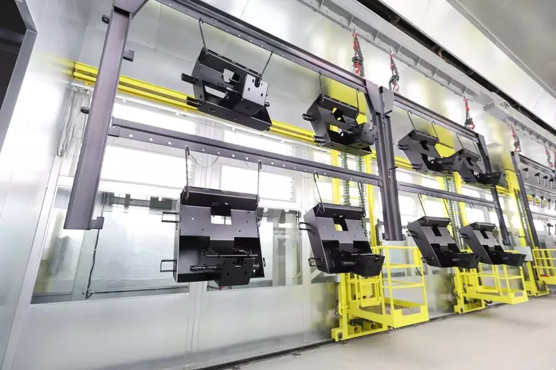 Ростсельмаш автоматизировал окраску тракторов и запустил собственные очистные сооружения