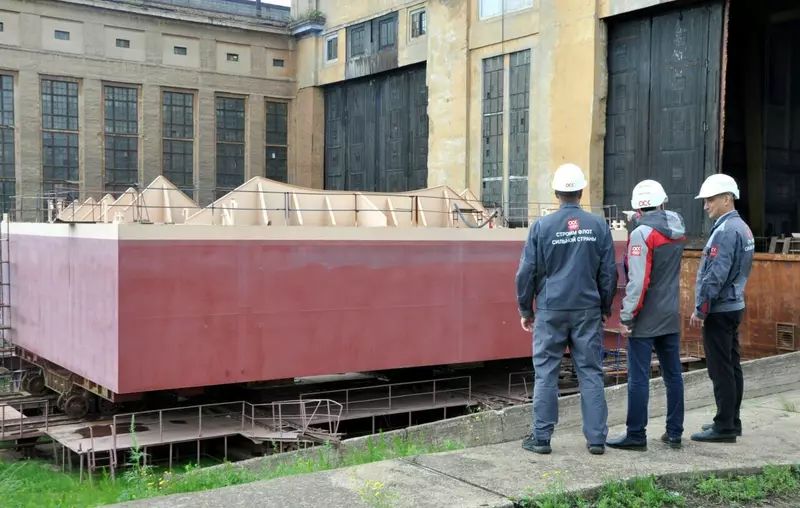 На АСЗ успешно провели испытания понтонов для аварийно спасательного судна Керченский пролив