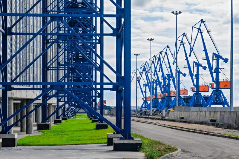 Изображение 3 для поста «портовая инфраструктура: В Высоцке открыли первый российский зерновой терминал на Балтийском море»