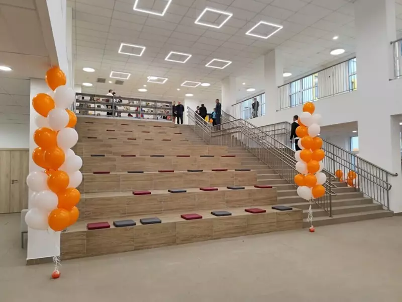 Картинка #1 для поста «Детские сады и школы: В Благовещенске открылась новая школа»