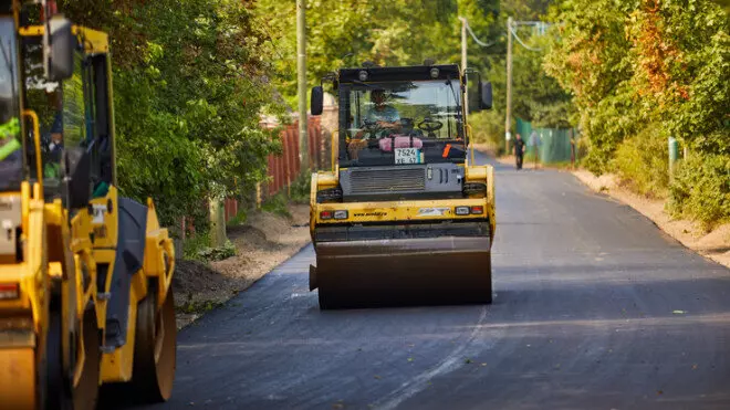 В поселке Сиверский обновили дорогу к дом музею композитора Шварца