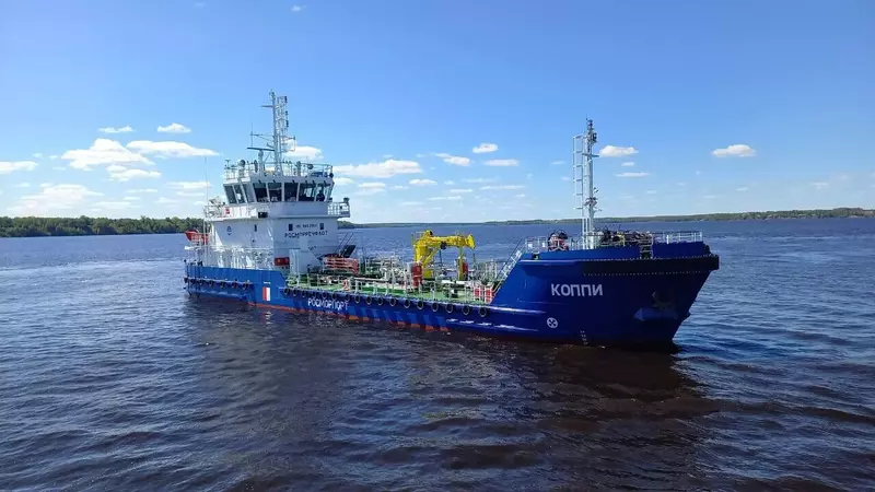 Окская судоверфь передала заказчику два судна сборщика льяльных вод проекта 38