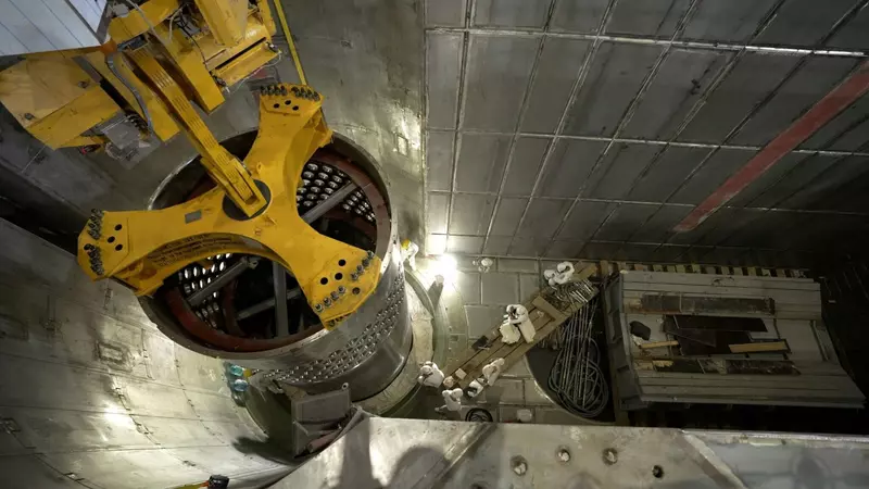 #4 для «контрольная сборка реактора: АЭС Аккую контрольная сборка реактора»