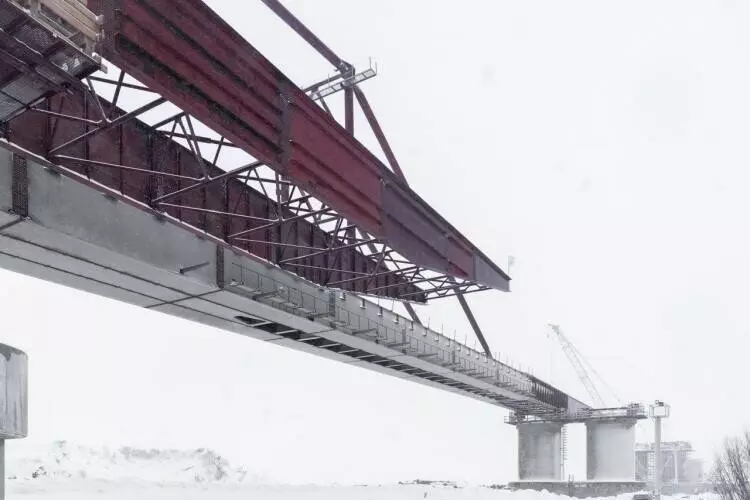 Картинка №3 для поста «мост: Тюменские строители возвели больше половины опор моста через Обь в Сургуте»