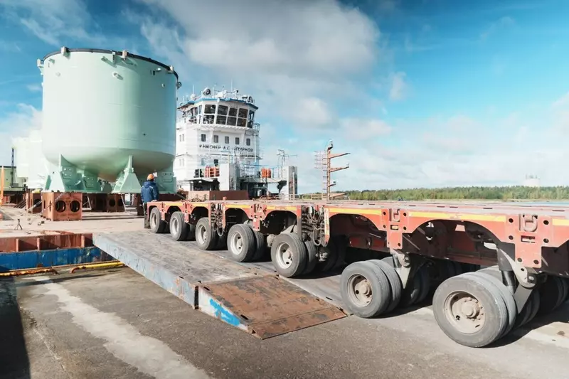 2 для новости «Росатом : На ЛАЭС 2 доставлен гигантский страховой полис для атомного реактора»