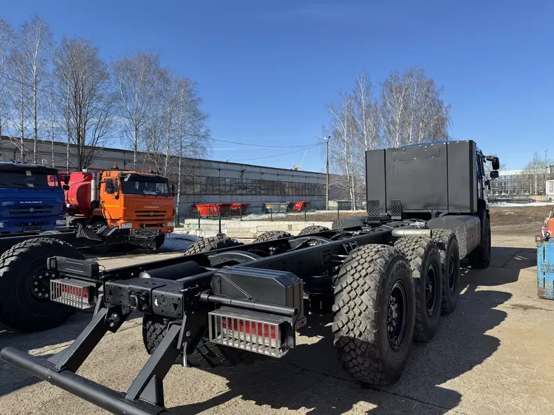 Иллюстрация #3 для «РИАТ: Специалисты ОАО РИАТ приступили к производству 4 х осных шасси на базе КАМАЗ 43118»