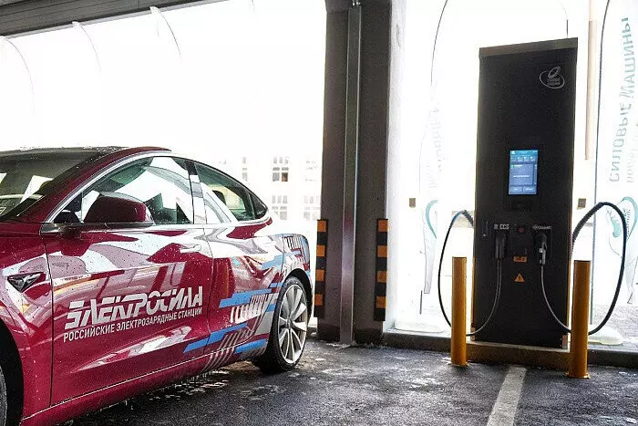 Силовые машины ввели в эксплуатацию новейшую модификацию зарядной станции