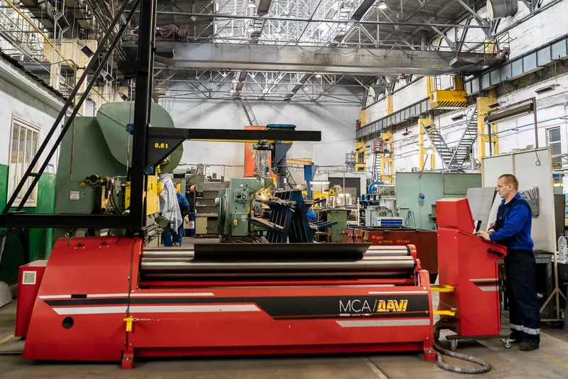 Иллюстрация №6 для «: Техническое перевооружение станкостроительного завода Саста»