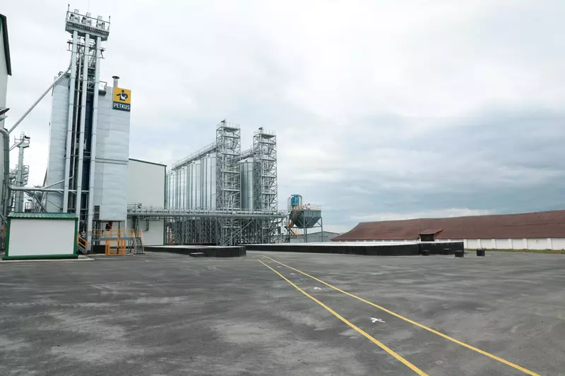 Иллюстрация №1 для новости «Новые и модернизированные предприятия агропрома: В Челябинской области запущен завод по хранению и очистке семян»