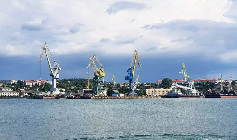 ОСК стала владельцем 100 акций Севастопольского морского завода им