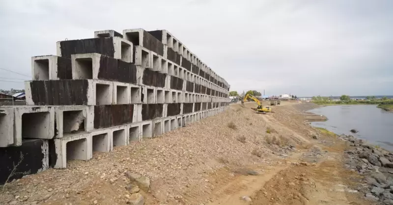 Фото 3 для новости «Приангарье: В Иркутской области построены противопаводковые дамбы»