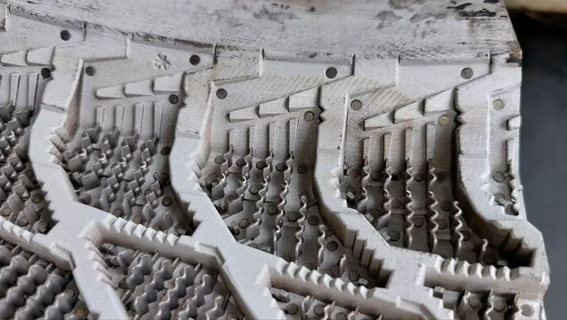 Картинка #5 для публикации «сварка: Тонкость работы лазерной очистки на примере пресс формы для автомобильной покрышки»