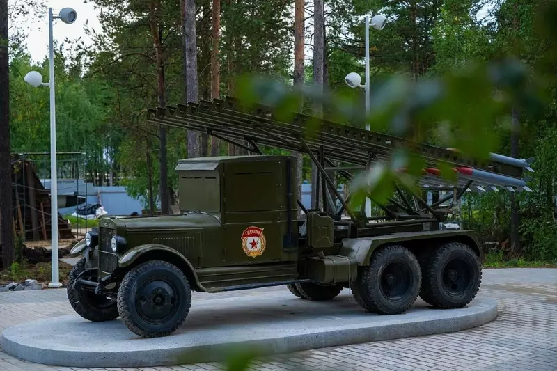 Иллюстрация #6 для статьи «города и сёла России: Четыре новых парка благоустроено в Ноябрьске»