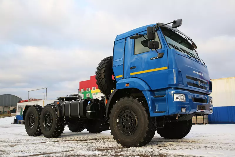 #2 для публикации «спецтехника и логистика: РИАТ отгрузил партию седельных тягачей КАМАЗ 43118»