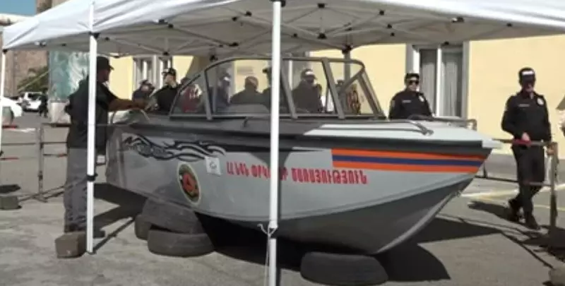 4 для поста «катер: МВД России передало МВД Армении несколько катеров для патрулирования озера Севан»