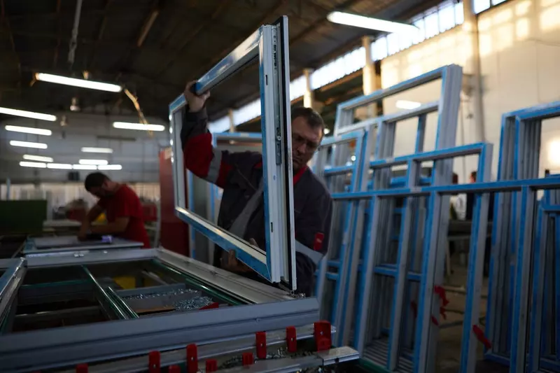 #4 для новости «Один из немногих полностью восстановленных заводов Мариуполя»