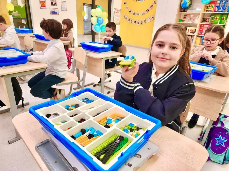 Картинка 4 для поста «Московская область: В посёлке Нагорное в Мытищах дети пошли в новую школу на 1100 мест»