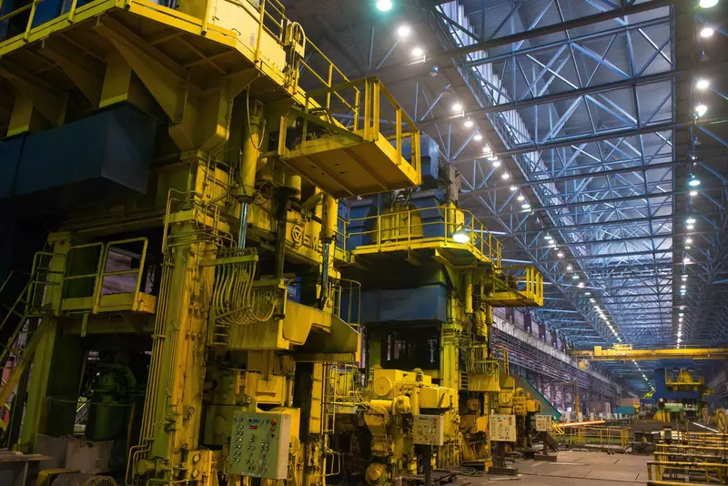 Оскольский электрометаллургический комбинат завершил капитальный ремонт высотного штабелёра