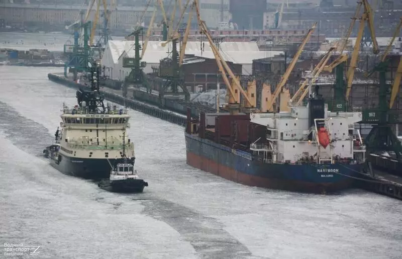 Ледокол проекта 21180М Евпатий Коловрат приступил к государственным испытаниям