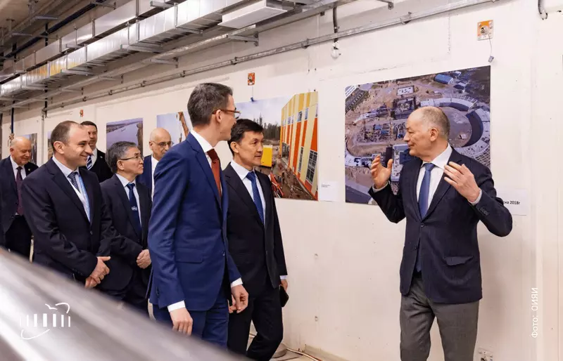 #5 для публикации «Стартовал первый сеанс ускорителя частиц в Дубне»