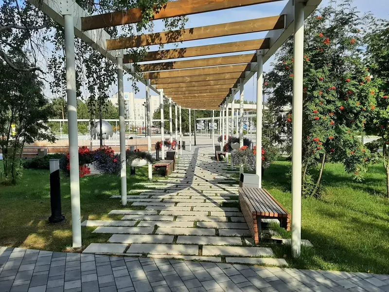 Центральная аллея (фото автора)